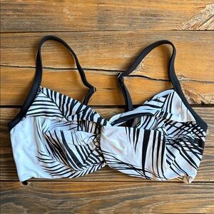 Athleta Palm Print Underwire Bikini Top size 34D/DD